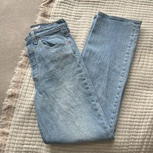 Levi’s Ribcage Straight Jeans